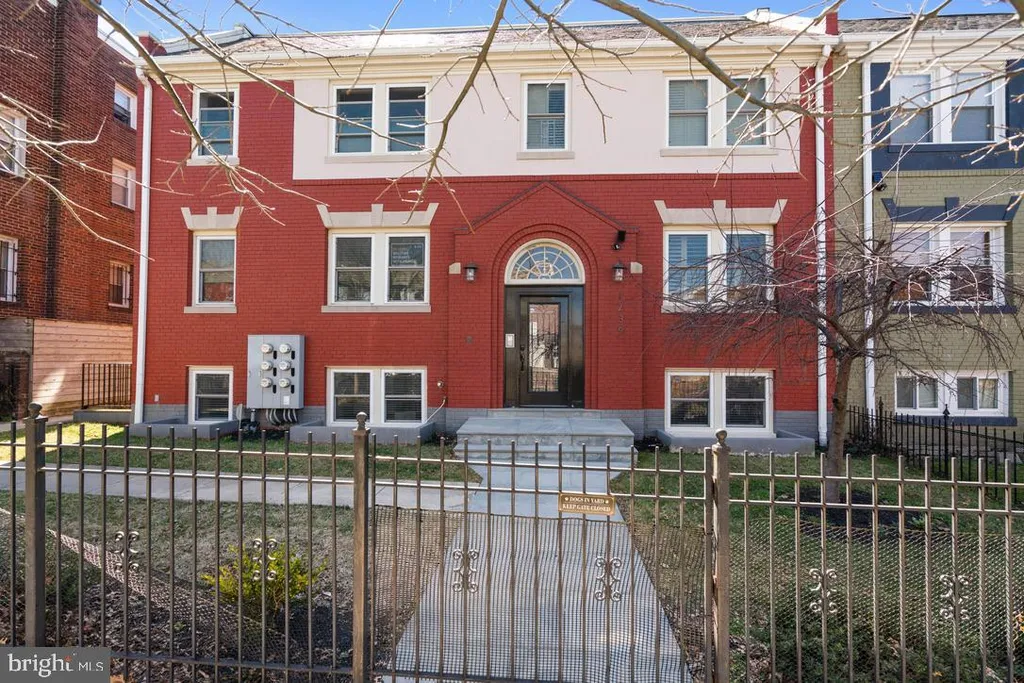 1239 Simms Place NE Unit 5, Washington, DC 20002