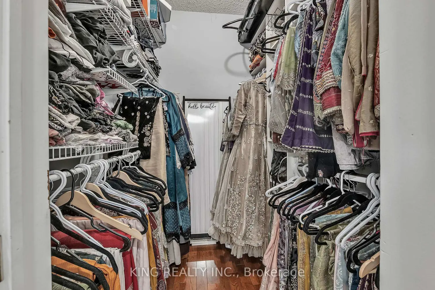 Additional image 17 of 170 Amber Avenue