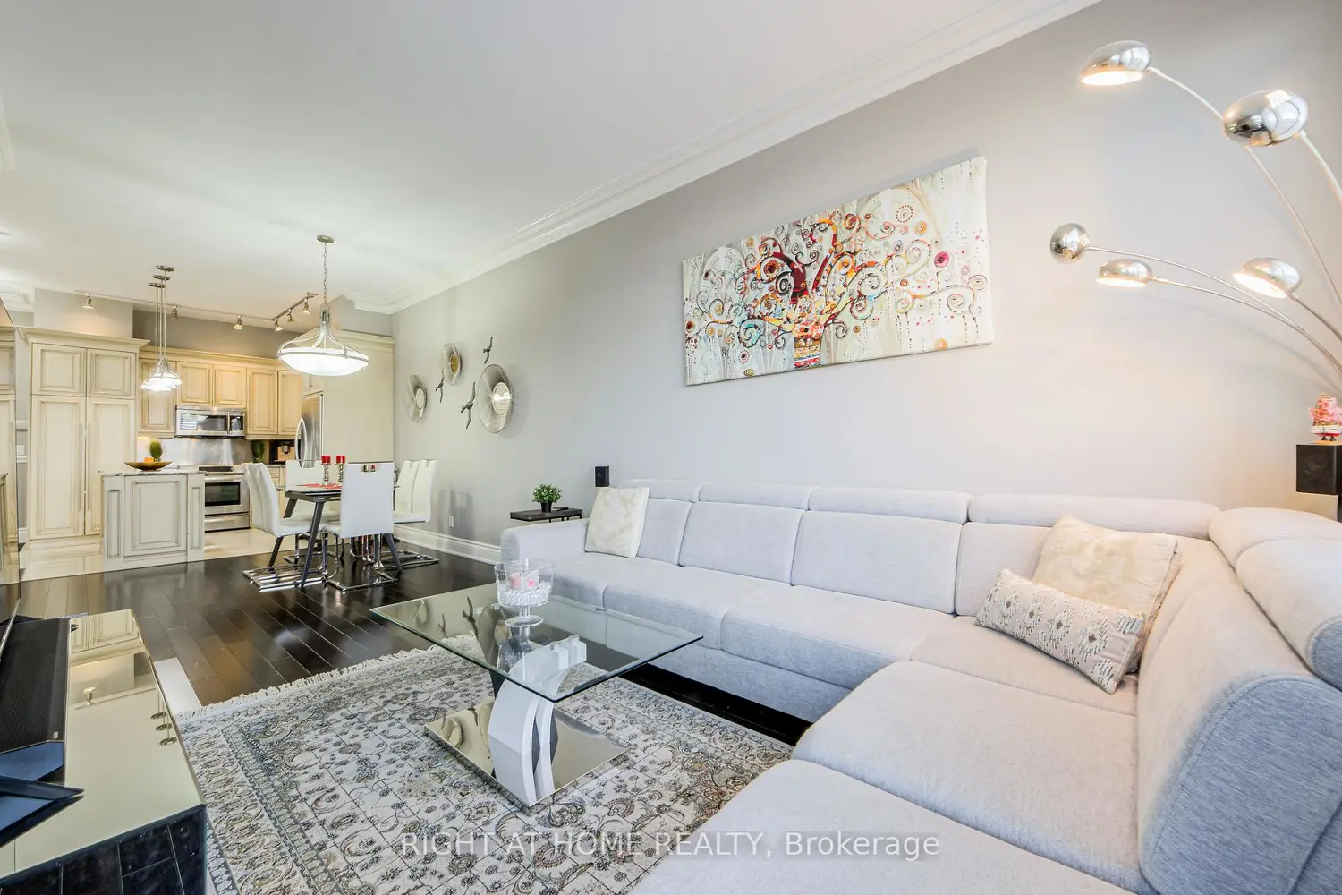 Additional image 7 of 37 Galleria Parkway Uph2