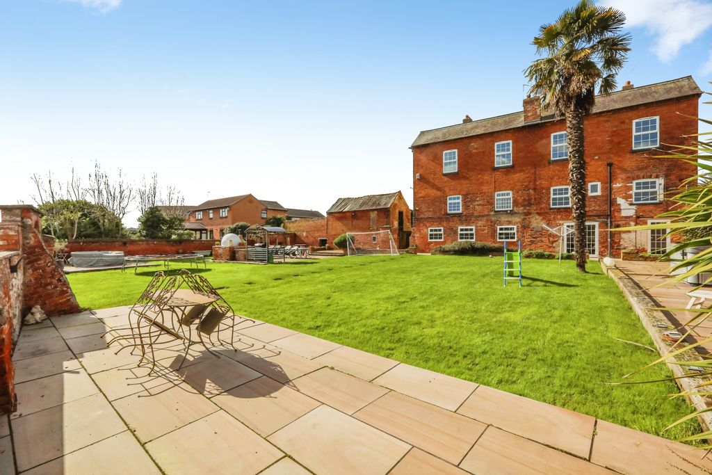 Additional image 3 of 7 bed detached house for sale94, Welham Road, Retford DN22