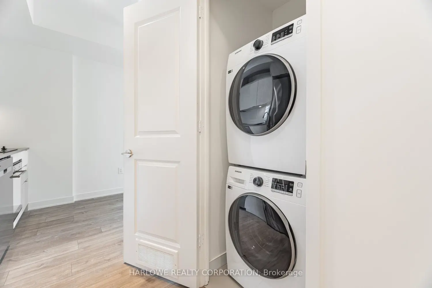 Additional image 16 of 100 Dalhousie Street 904