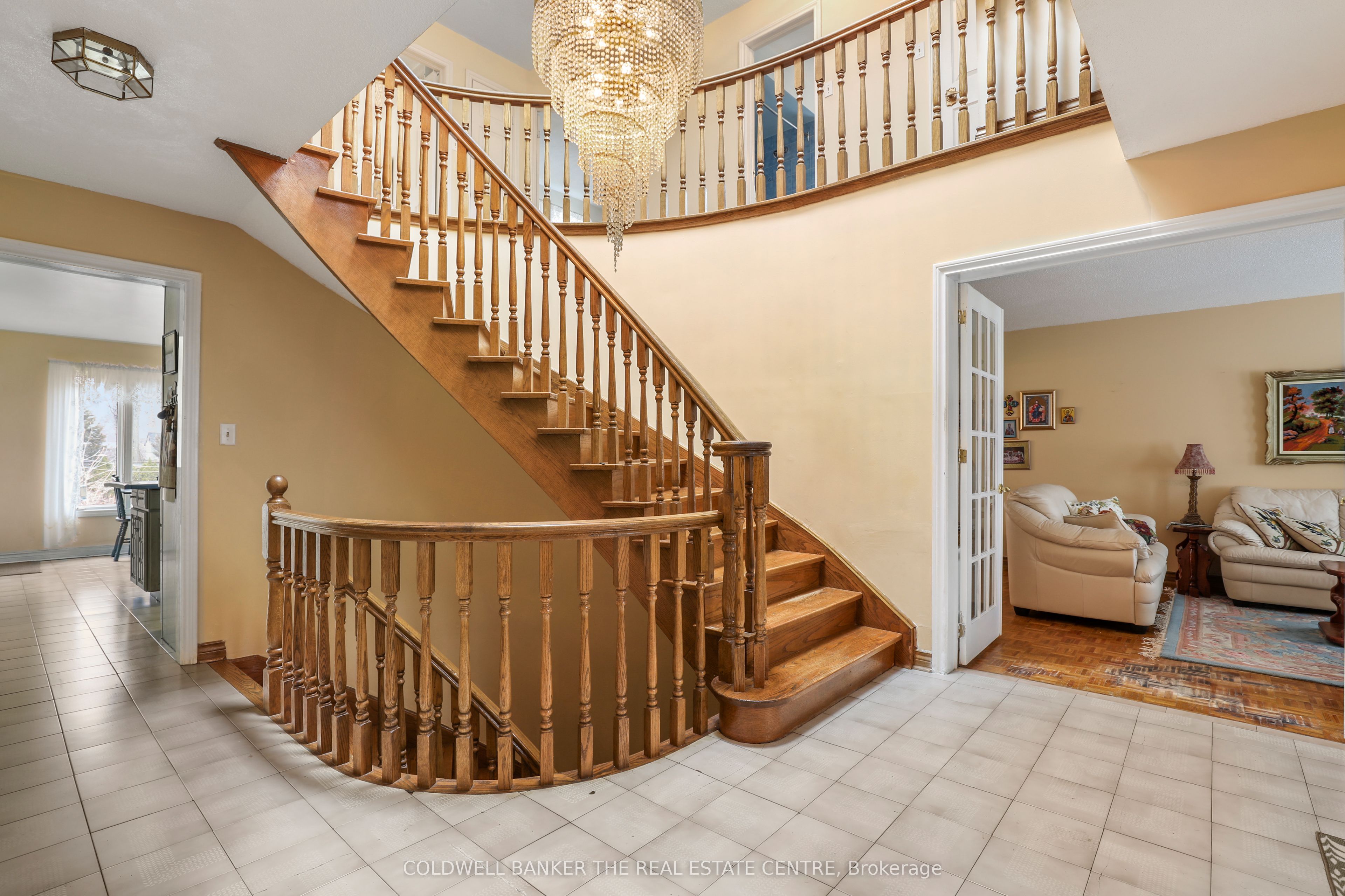 Additional image 4 of 36 Ovida Avenue, Toronto, ON, M9B 1E1