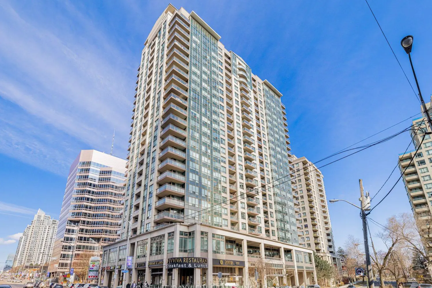 18 Parkview Avenue 1015