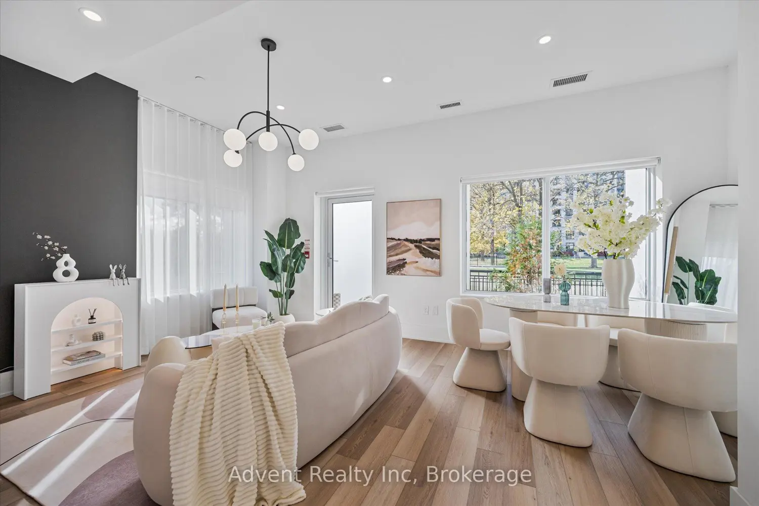 8 Cedarland Drive 127W