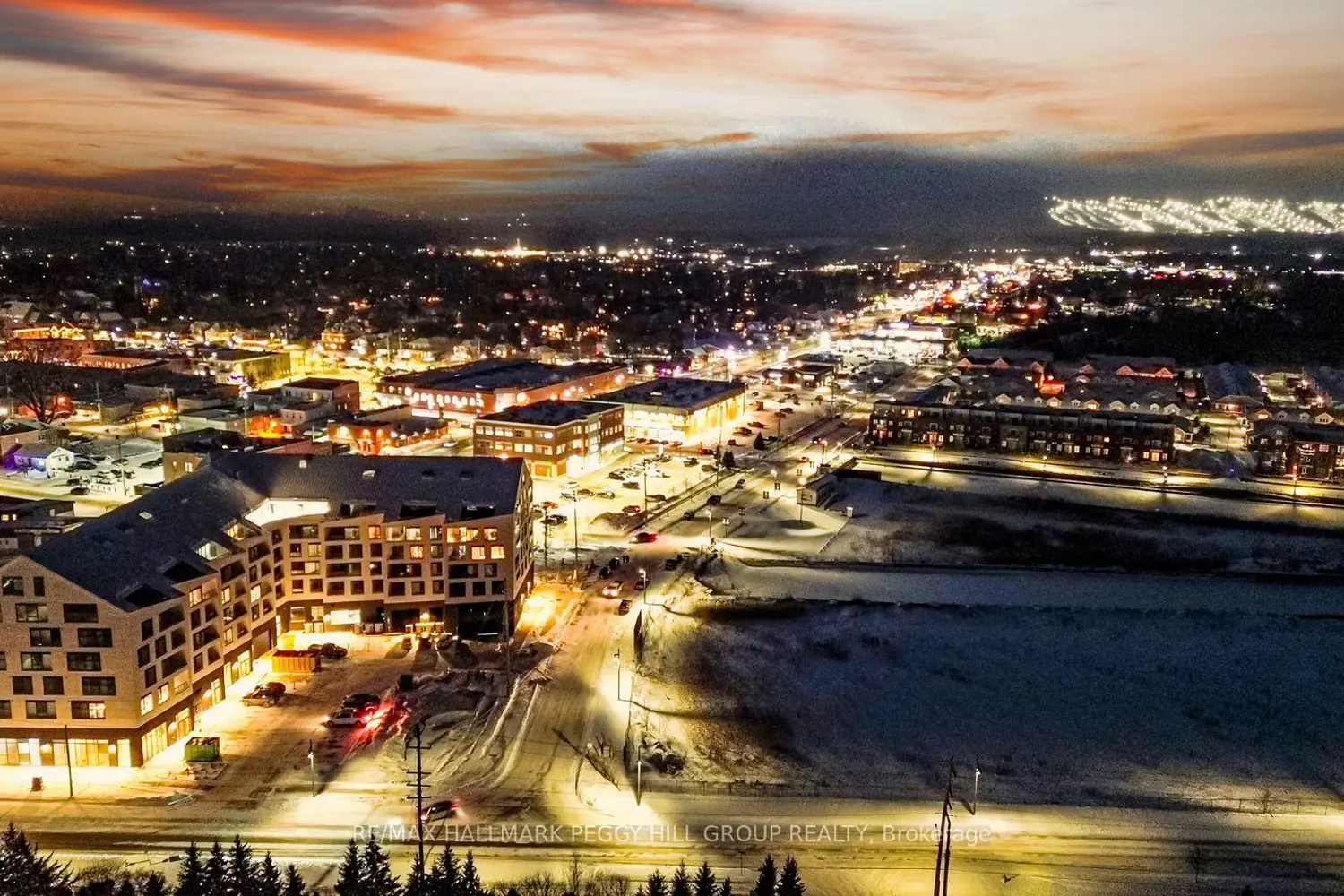 Additional image 18 of 31 Huron Street 421