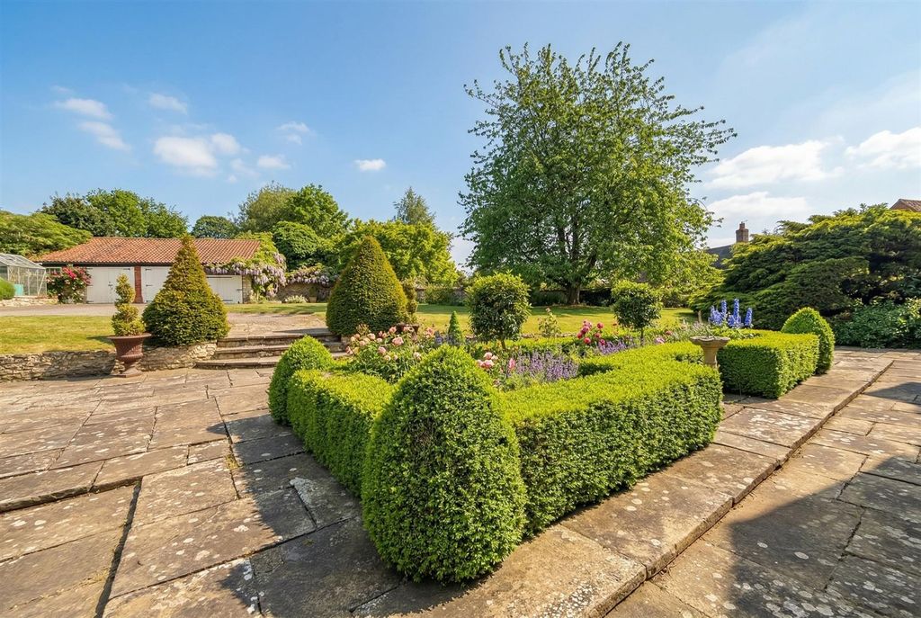 Additional image 2 of 8 bed detached house for saleWashdyke Lane, Fulbeck, Grantham NG32