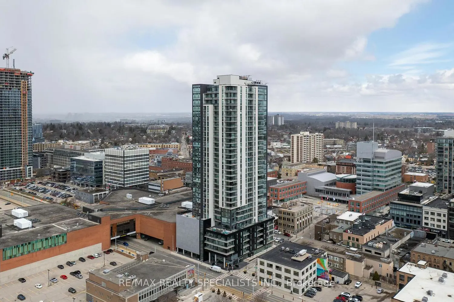 60 Charles St W Street 308