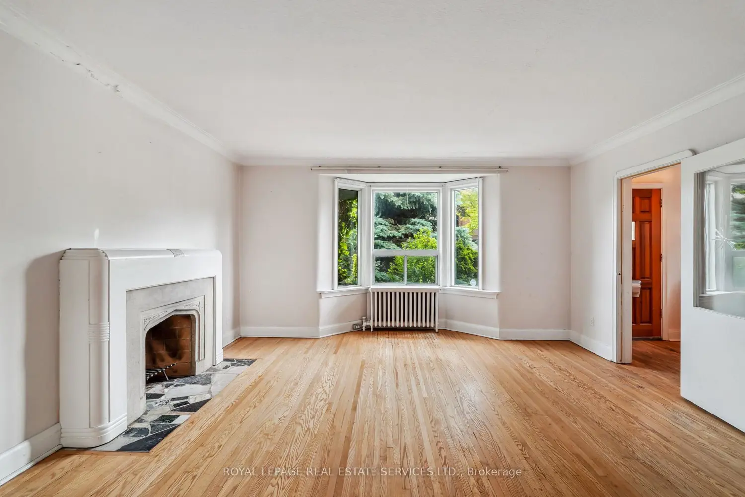 Additional image 5 of 326 Lawrence Avenue