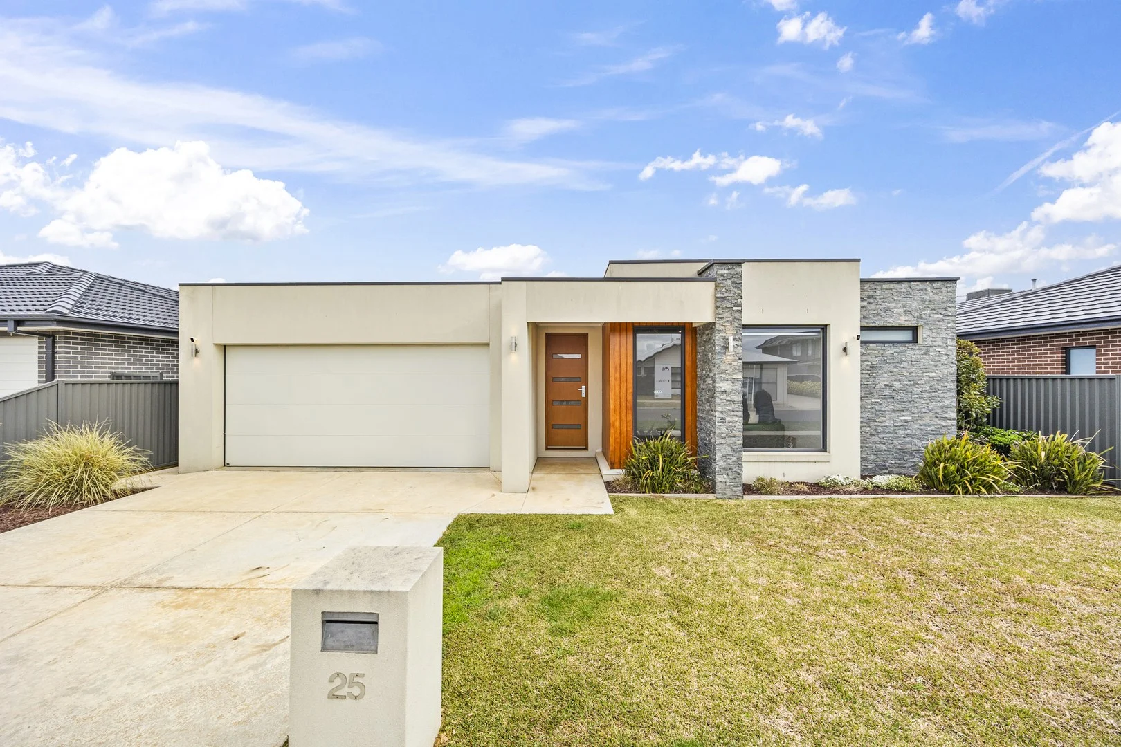 25 Moore Way, Lucas VIC 3350