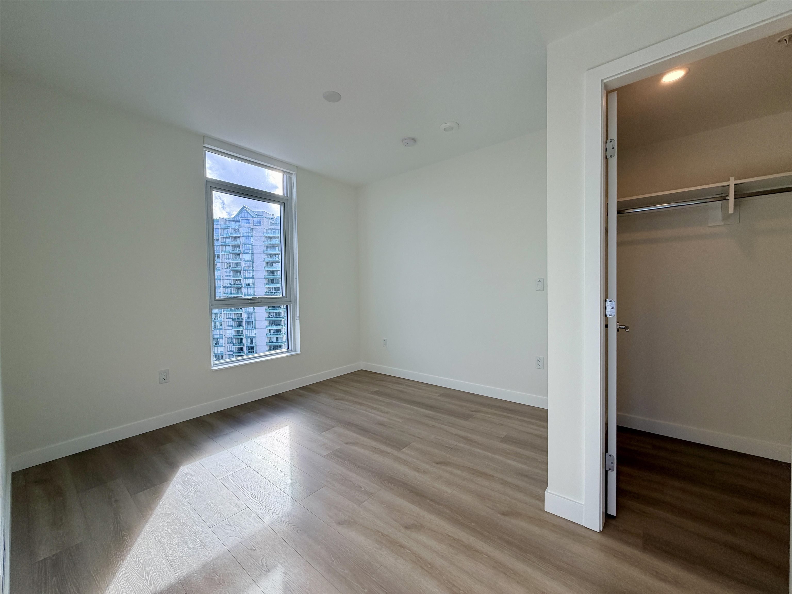 Additional image 4 of 6075 Wilson Avenue, Burnaby, BC, V5H 2R5