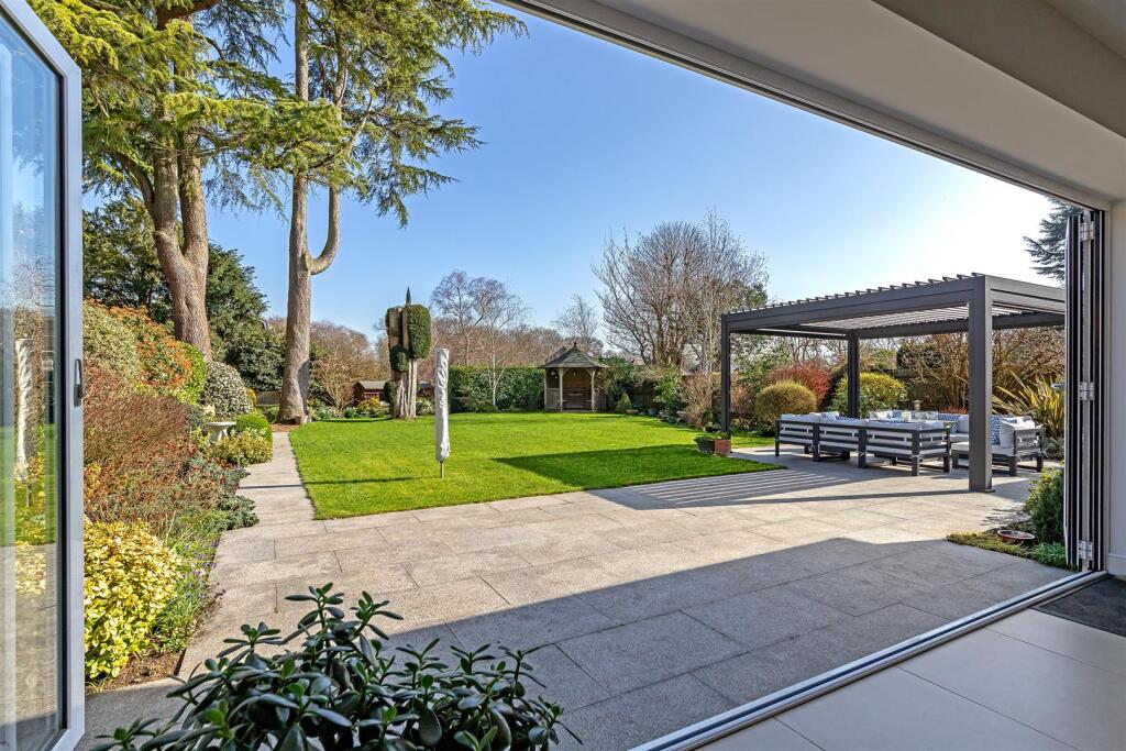 Additional image 25 of Sunderland Avenue, St. Albans