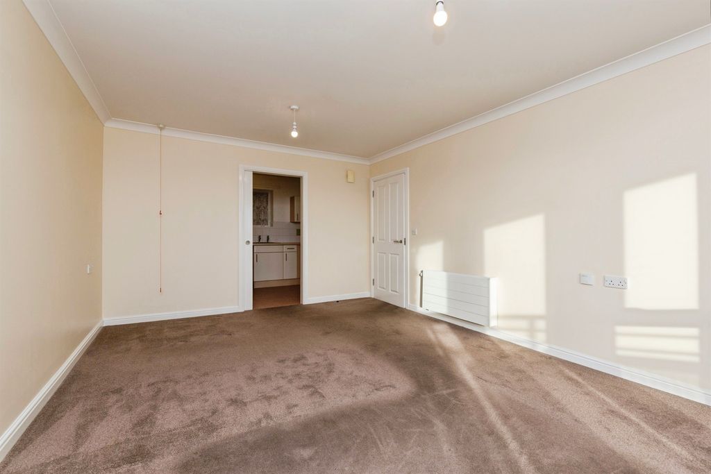 2 bed flat for saleHartfields, Hartlepool TS26 photo 3