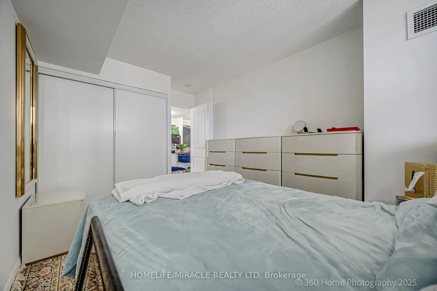 Additional image 13 of 225 Sherway Gardens Road 1706