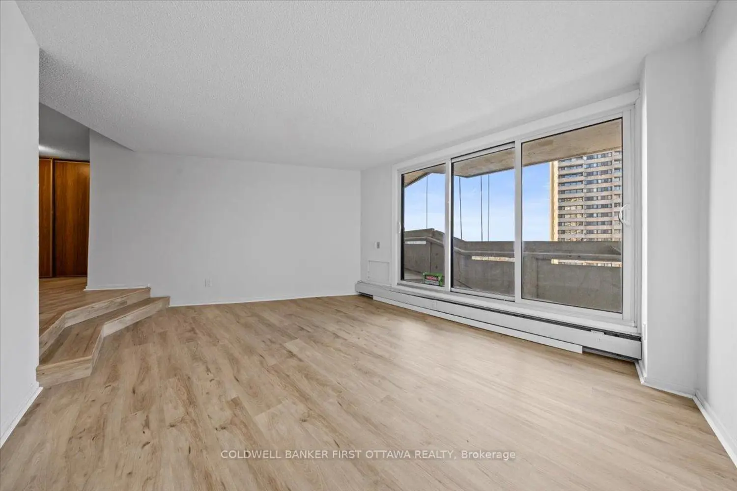 Additional image 4 of 1171 Ambleside Drive 808