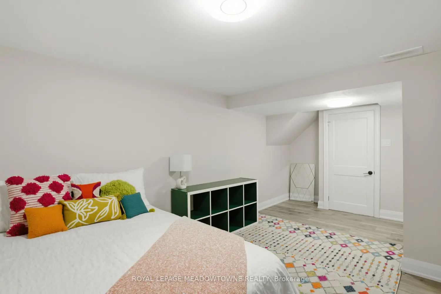 Additional image 12 of 10 Mottistone Court