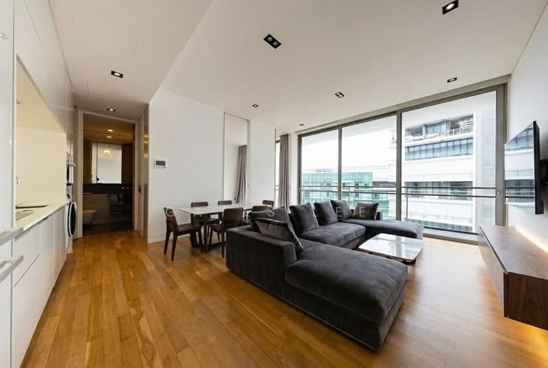 101 Cairnhill Circle