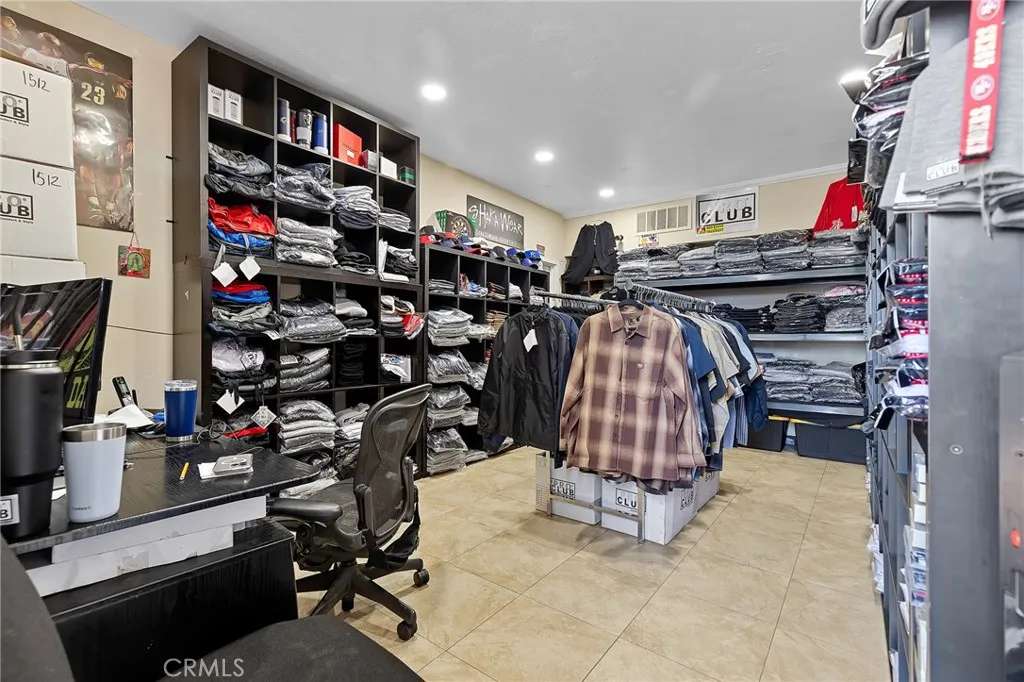 Additional image 73 of 2010 W Lincoln Avenue, Anaheim, CA 92804