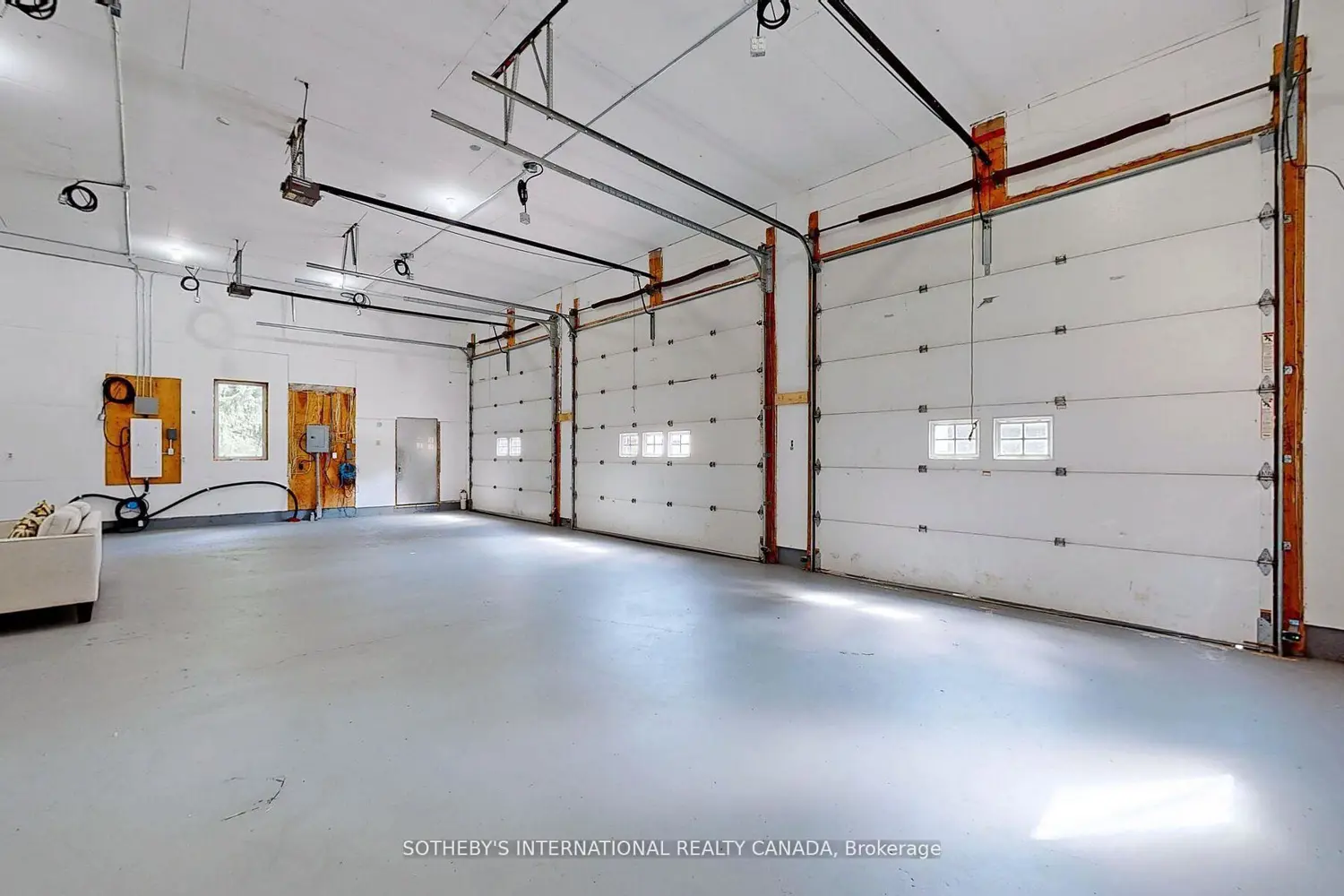 Additional image 18 of 452 Feasby Road