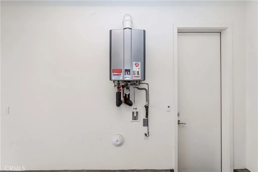 Additional image 37 of 191 Frame, Irvine, CA 92618