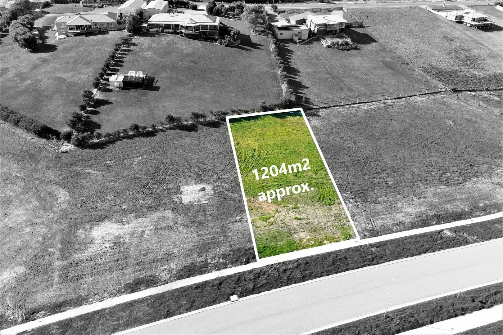 32 Lawson Drive, Lakes Entrance VIC 3909