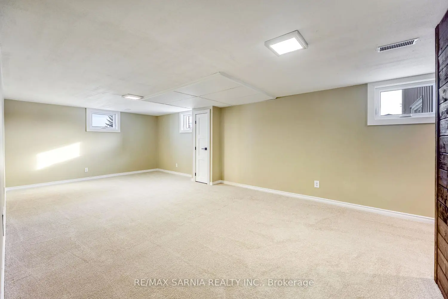 Additional image 15 of 4083 London Line