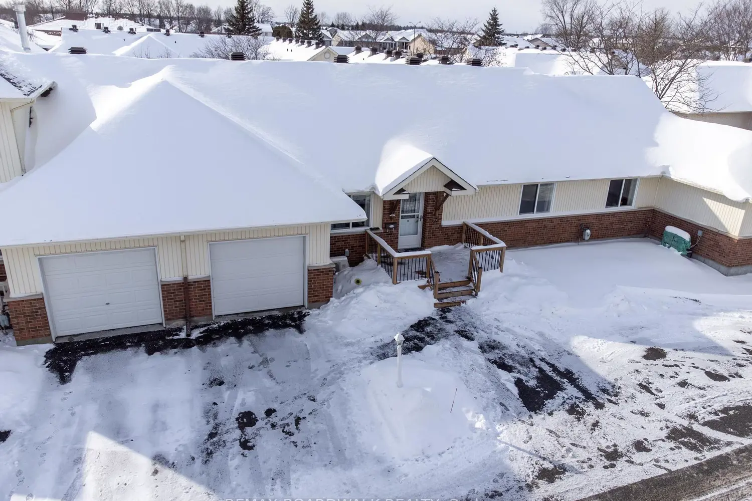 206 Oak Leaf Private