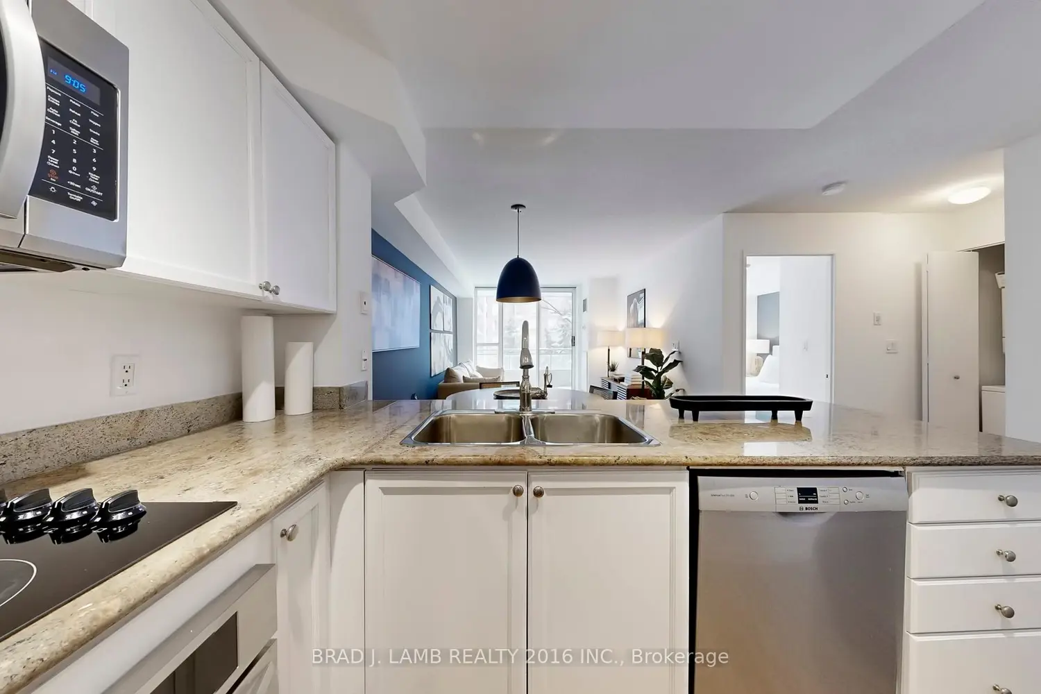 Additional image 7 of 245 Davisville Avenue 302