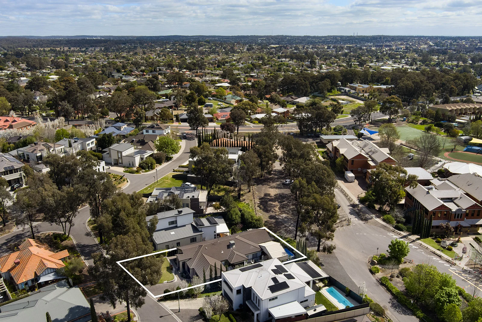 Additional image 21 of 2 Knox Court, Kennington VIC 3550