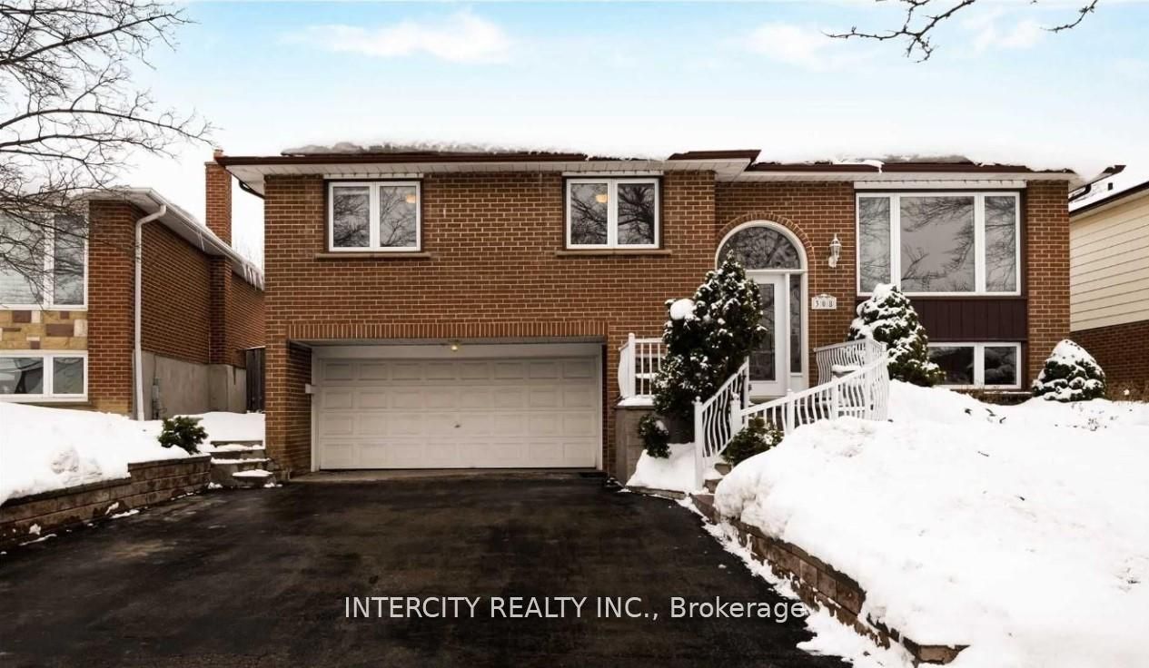 Upper Level -308 Centre Street N, Brampton, ON, L6V 2R4