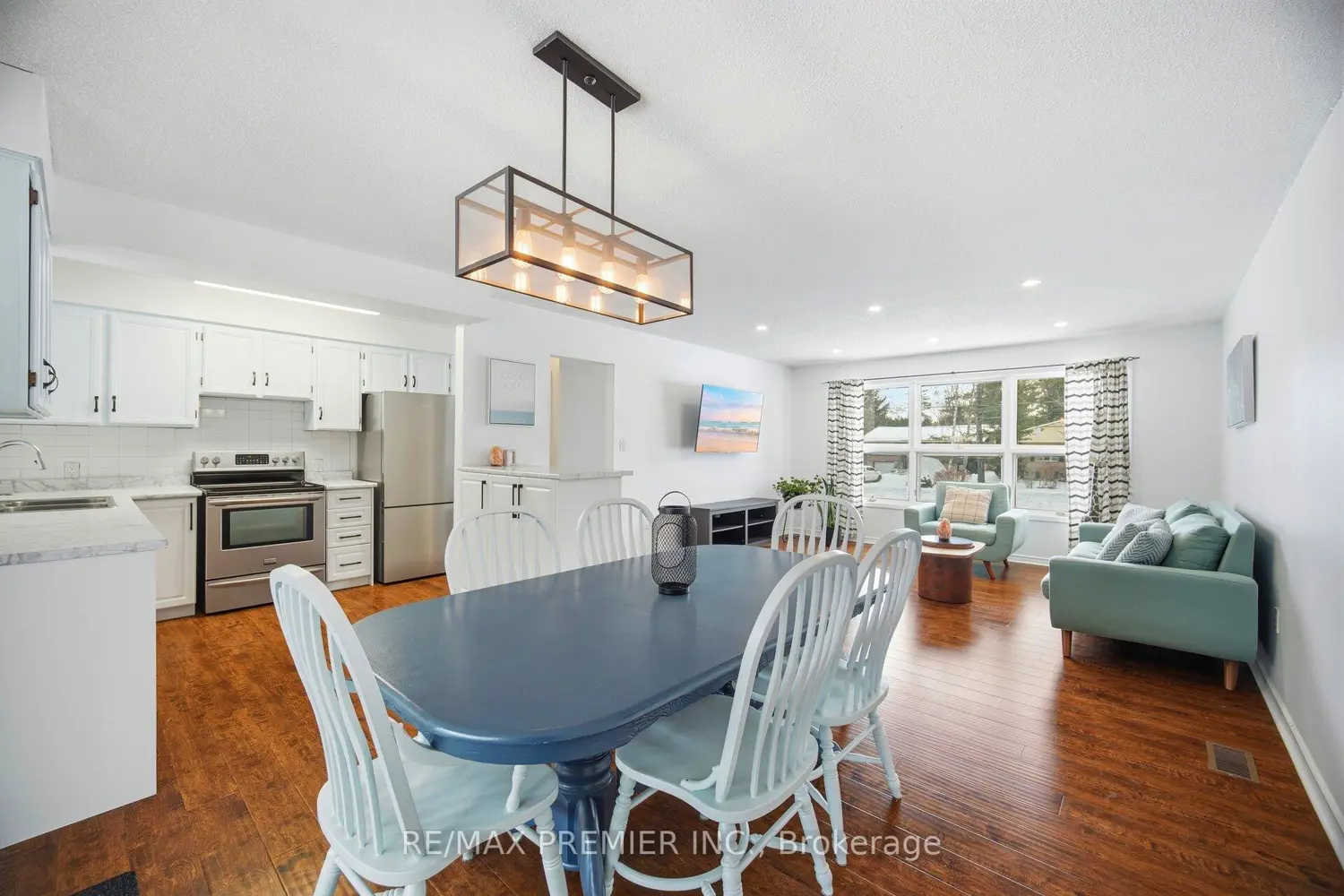 Additional image 3 of 752 Pinegrove Avenue