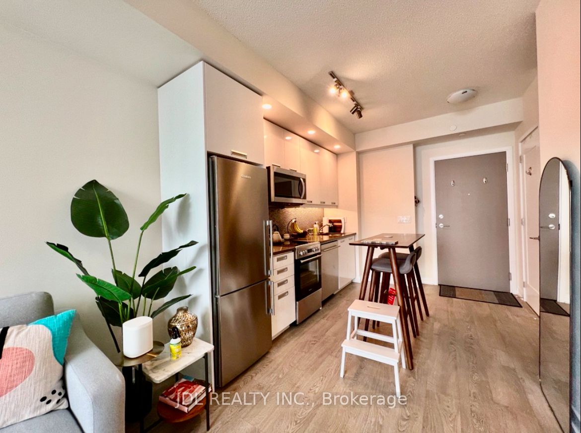 Additional image 2 of 2902-99 John Street, Toronto, ON, M5H 3G2