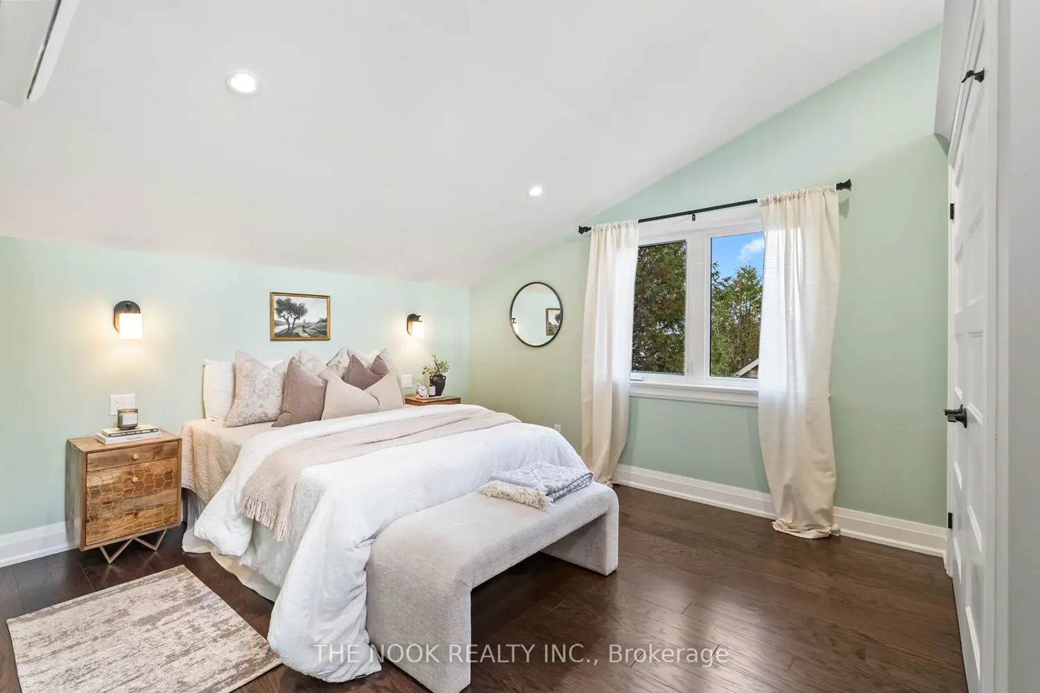 Additional image 9 of 55 Honey's Beach Road