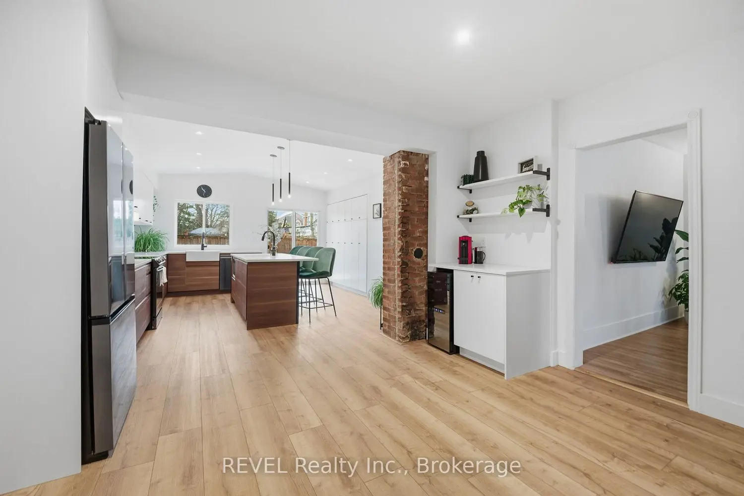 Additional image 11 of 18 Lincoln Avenue