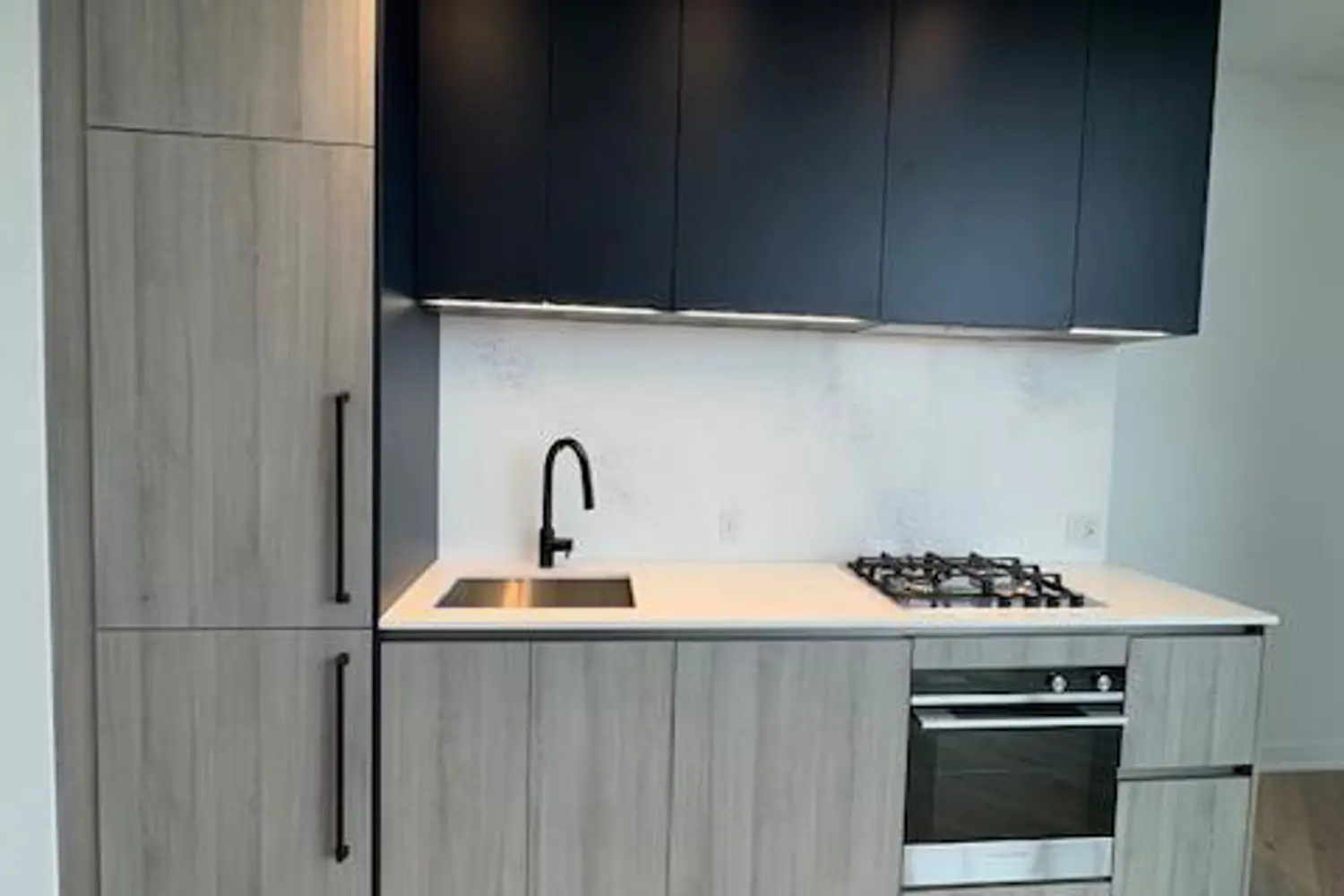Additional image 3 of 2625 Dundas Street 809