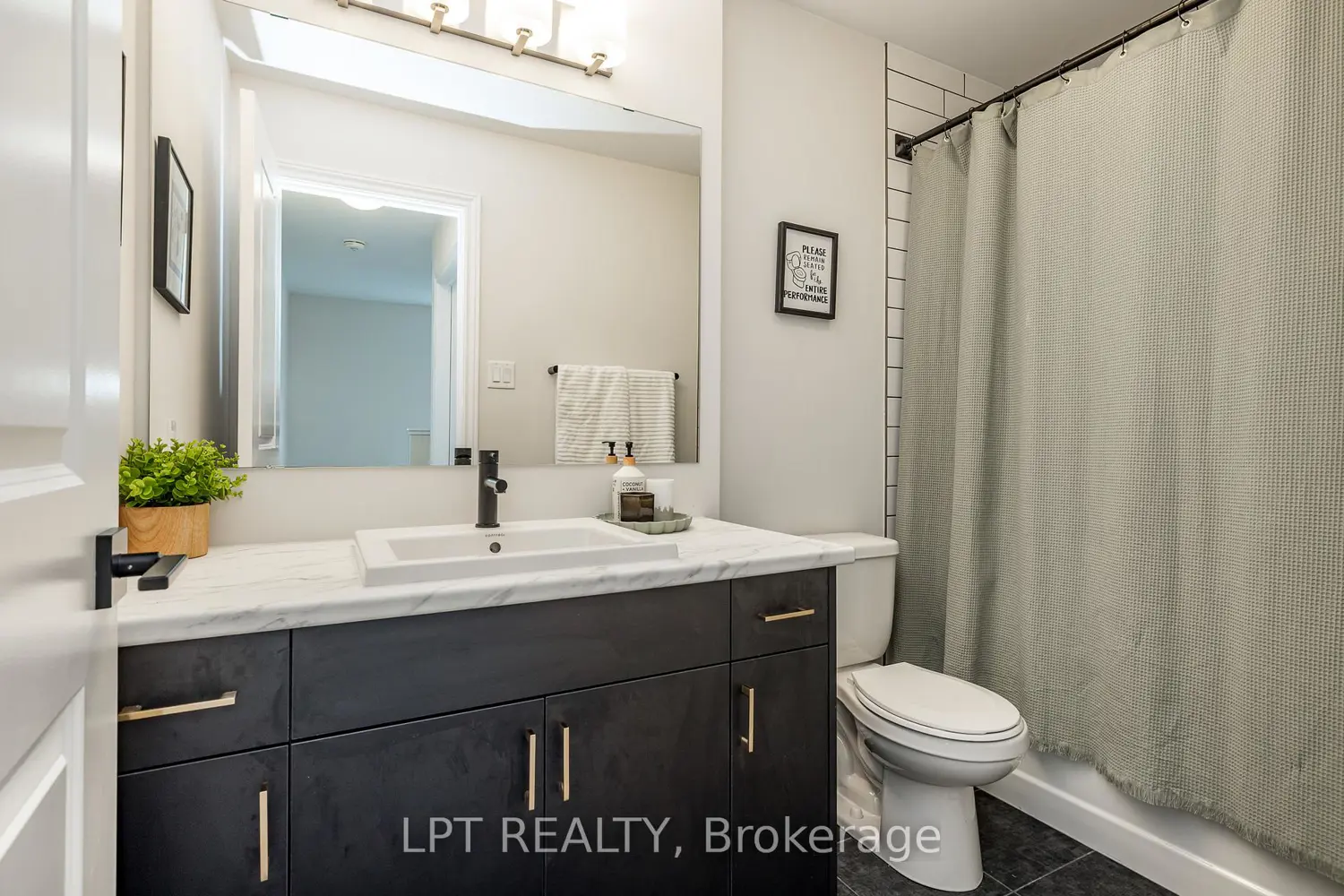 Additional image 15 of 618 Fisher Street