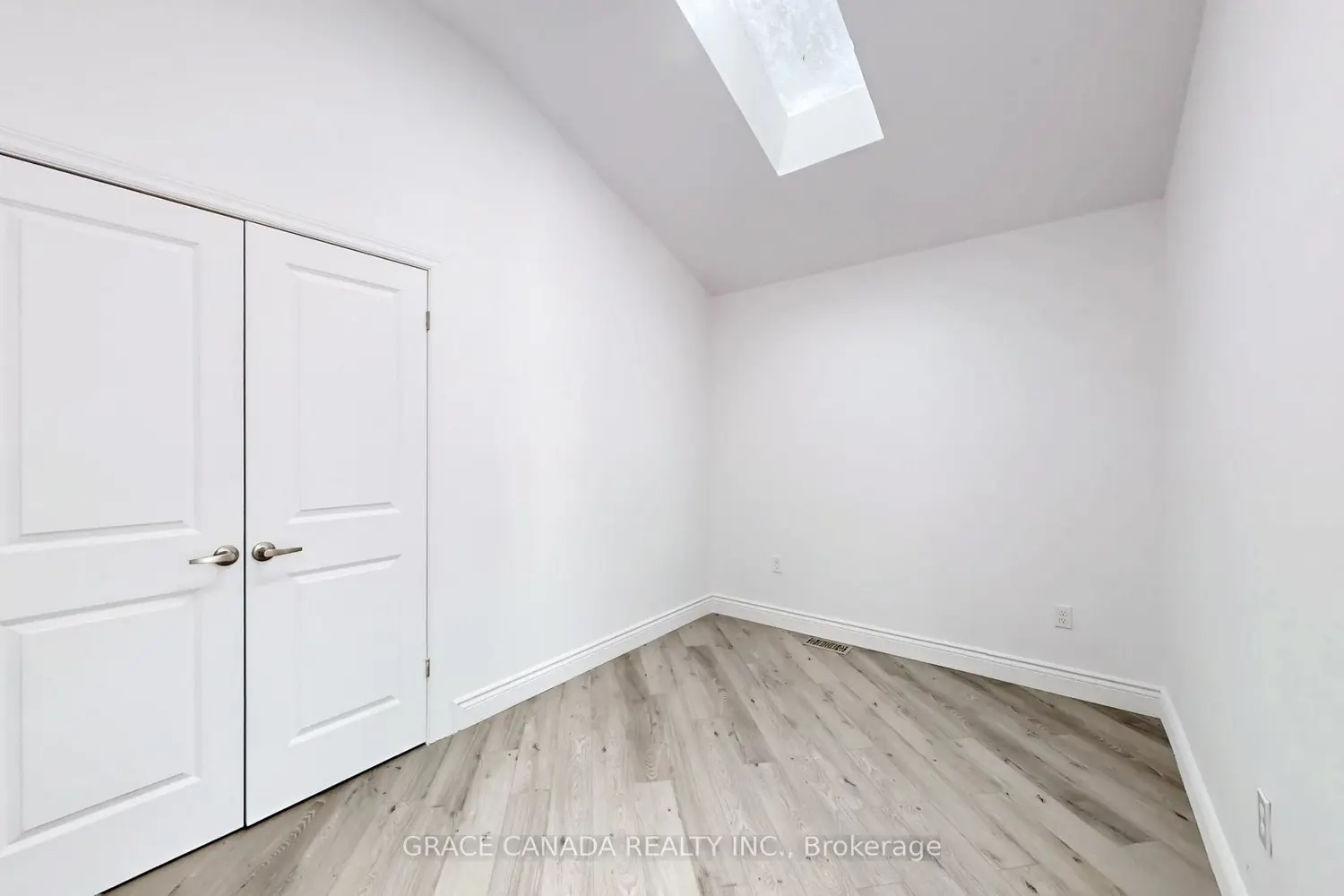 Additional image 13 of 85 Albany Avenue