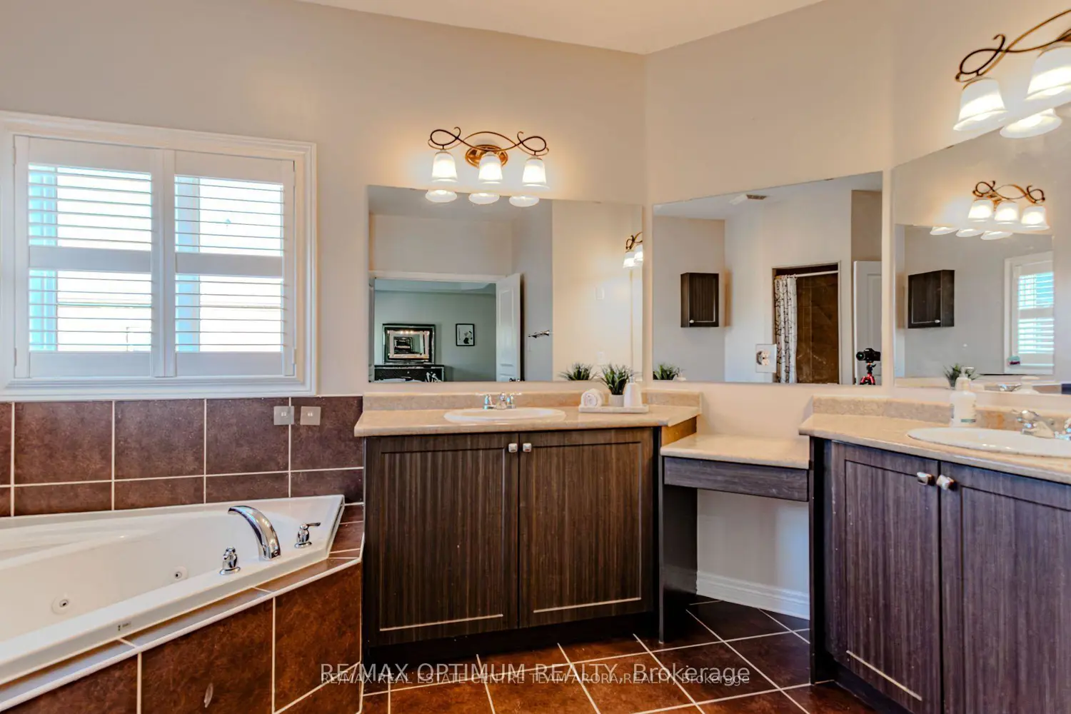 Additional image 10 of 150 Lloyd Sanderson Drive