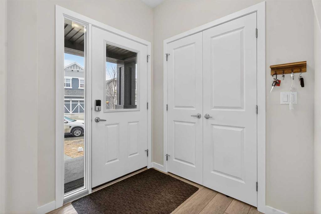 Additional image 3 of 321 Magnolia Way SE, Calgary, AB, T3M 3S6