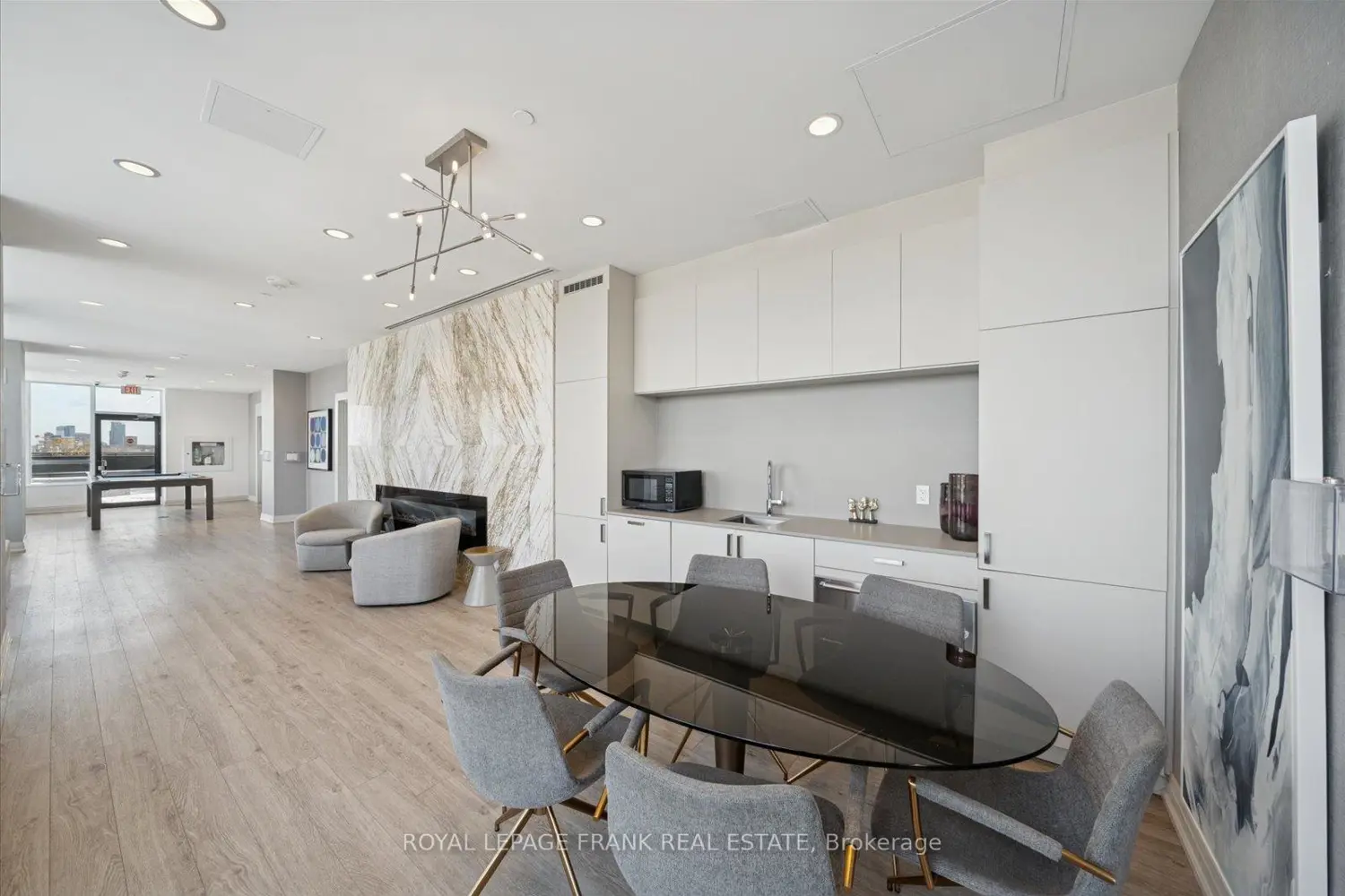 Additional image 19 of 630 Greenwood Avenue 409