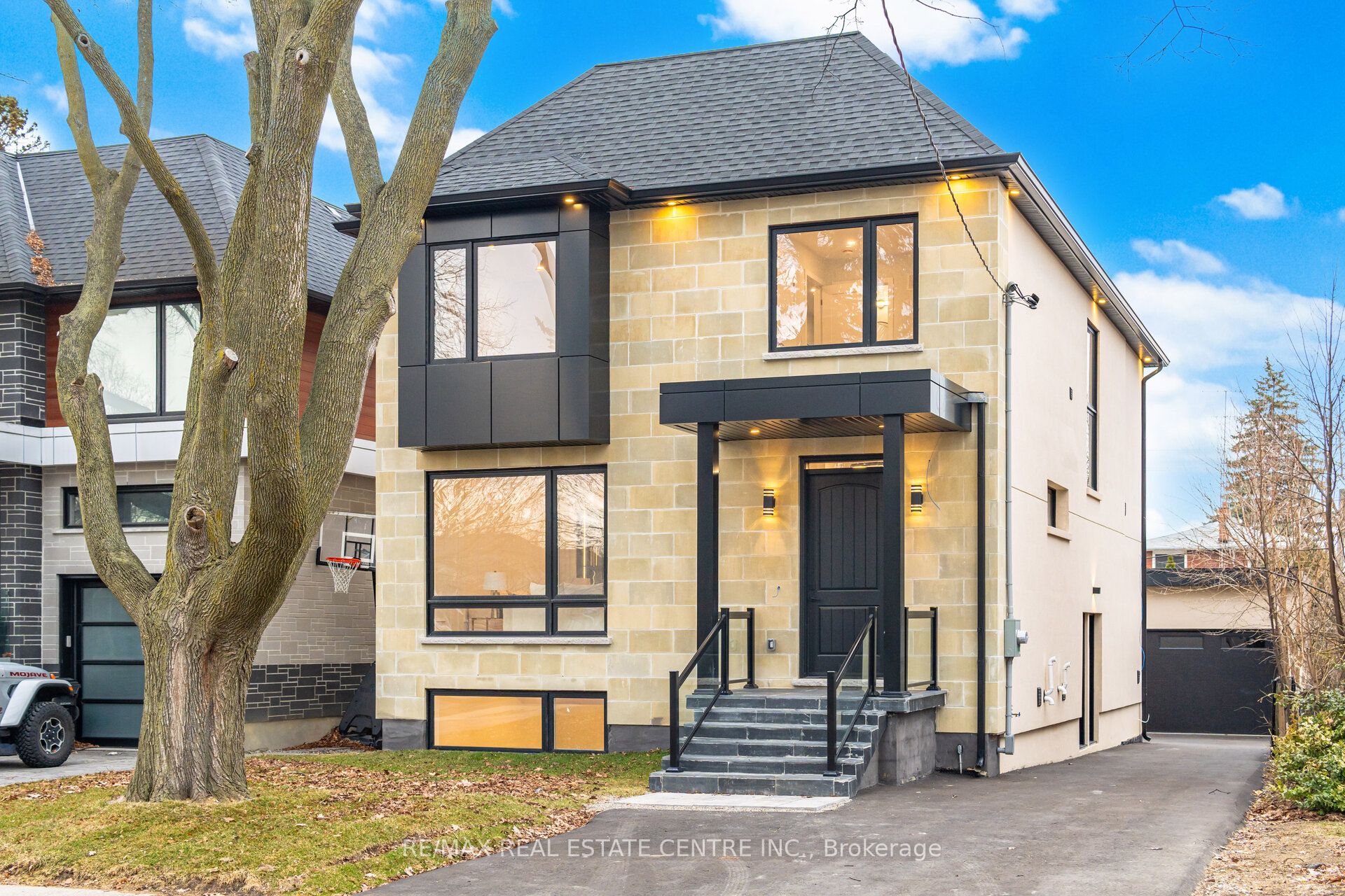 11 Bentley Drive, Toronto, ON, M8Z 3L9