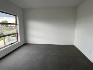 Additional image 4 of Doreen VIC 3754