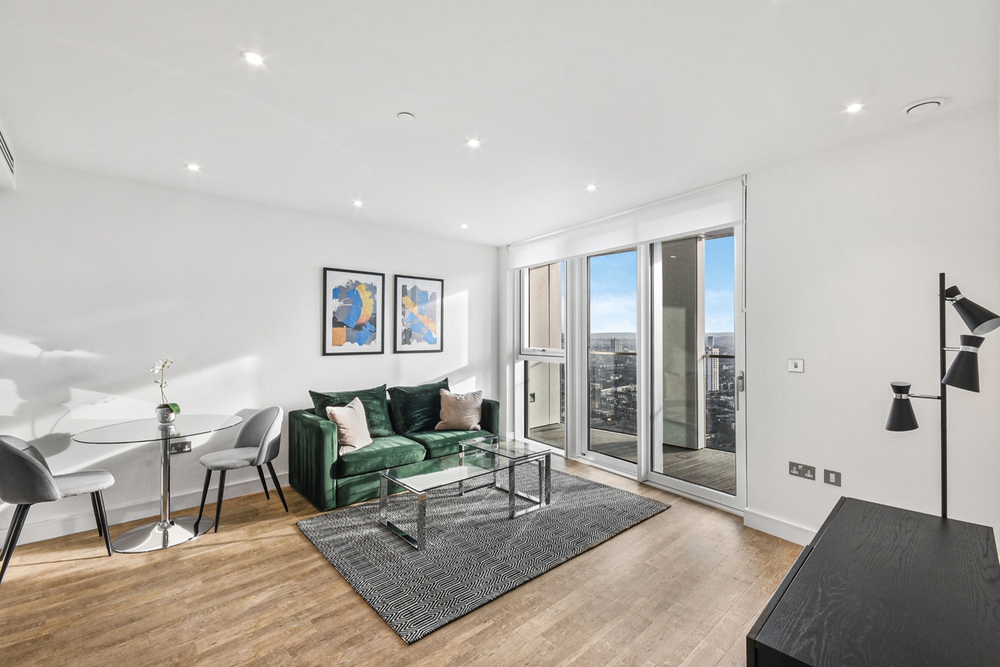 1 Bed Flat, Gladwin Tower, SW8, N1 7GU