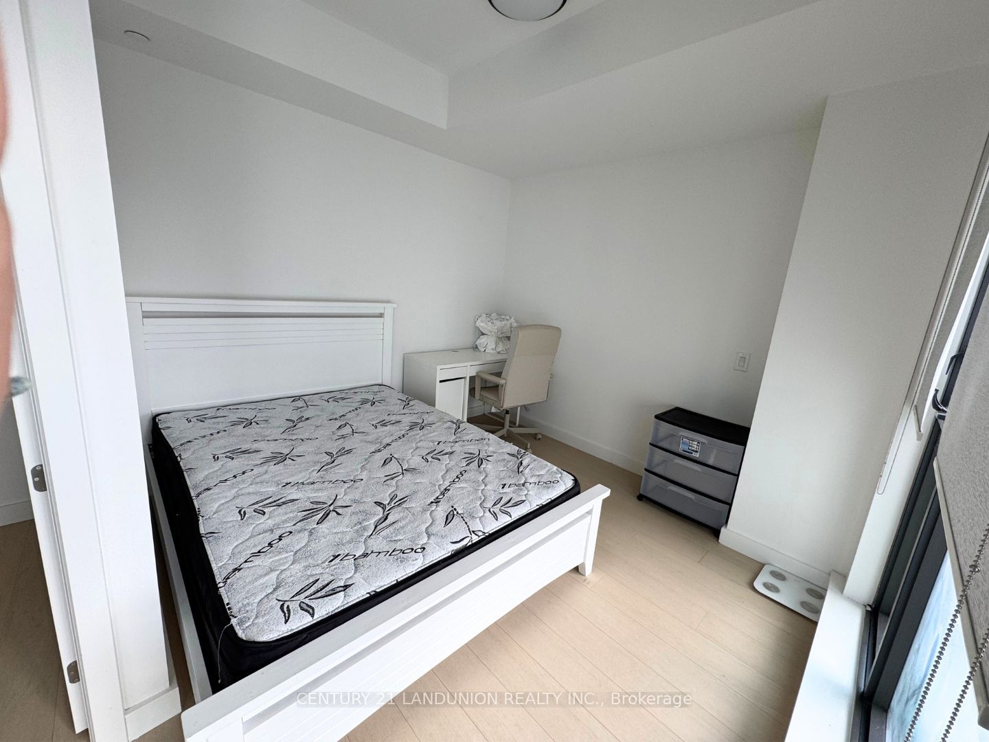 Additional image 3 of 1401-81 Wellesley Street E, Toronto, ON, M4Y 0C5