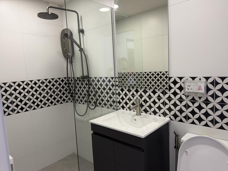 Additional image 3 of Duku Road