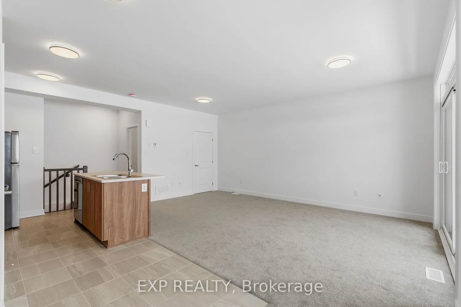 Additional image 6 of 1007 Silhouette Private