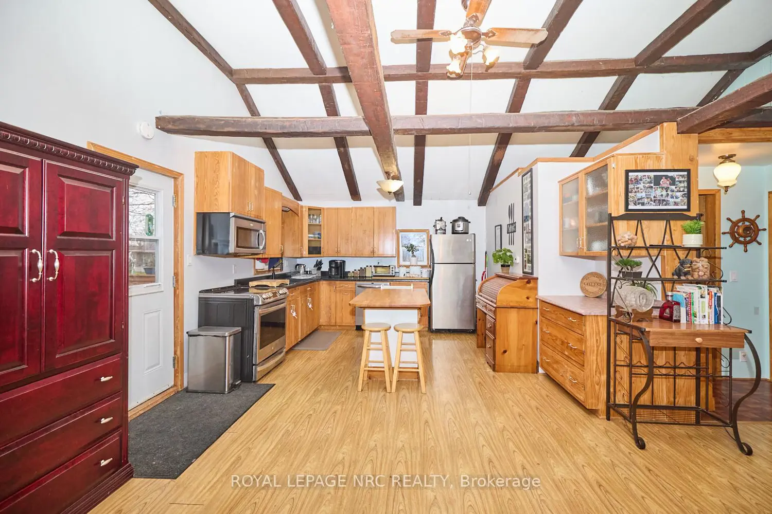 Additional image 5 of 48 Derner Line