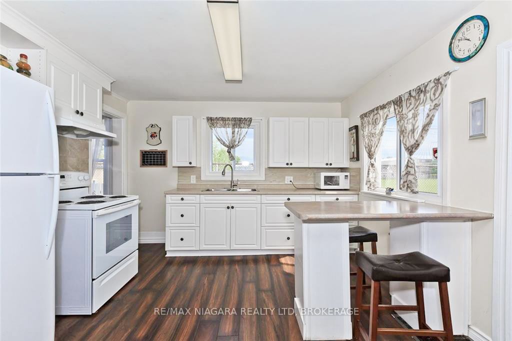 Additional image 2 of 144 Burgar Street, Welland, ON, L3B 2S8