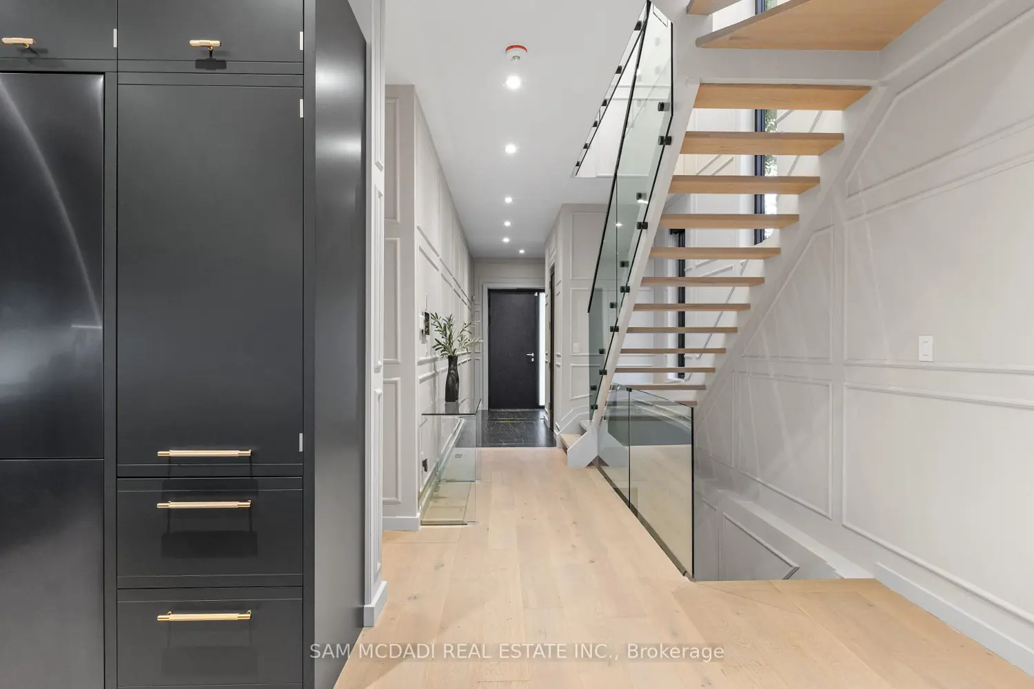 Additional image 7 of 1090 Ella Avenue