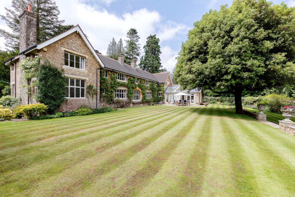 5 bed detached house for saleKippington Road, Sevenoaks, Kent TN13