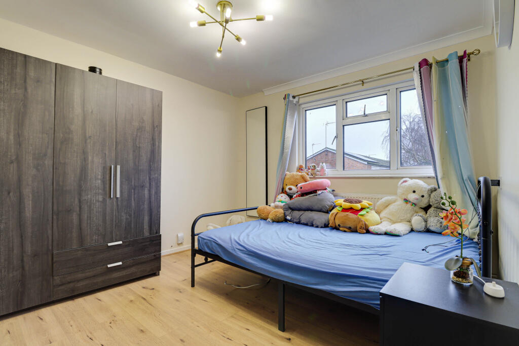 Additional image 4 of Kitchener Close, St Albans, AL1